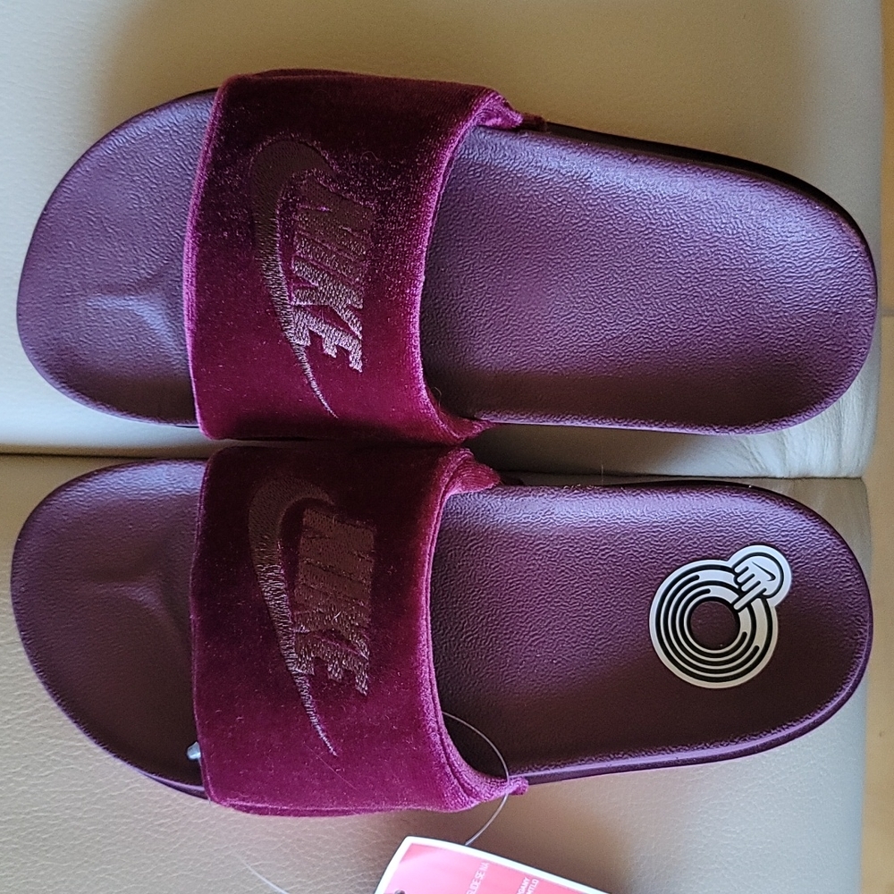 Nike Offcourt Slide
